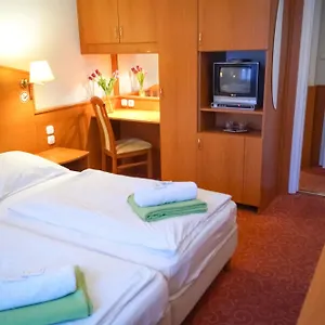 *** Bed & Breakfast Korona Panzio Ungheria